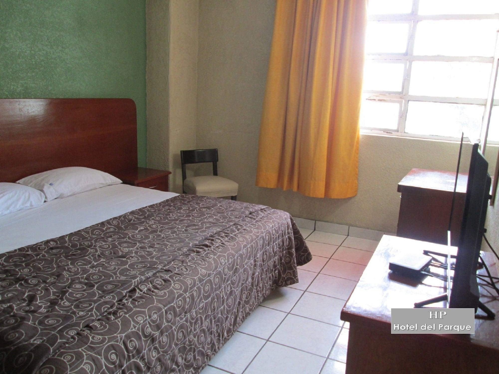 Hotel Del Parque Guadalajara Esterno foto
