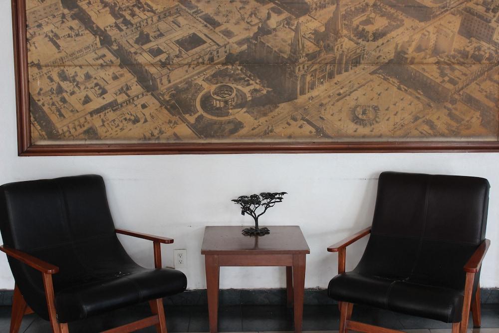 Hotel Del Parque Guadalajara Esterno foto