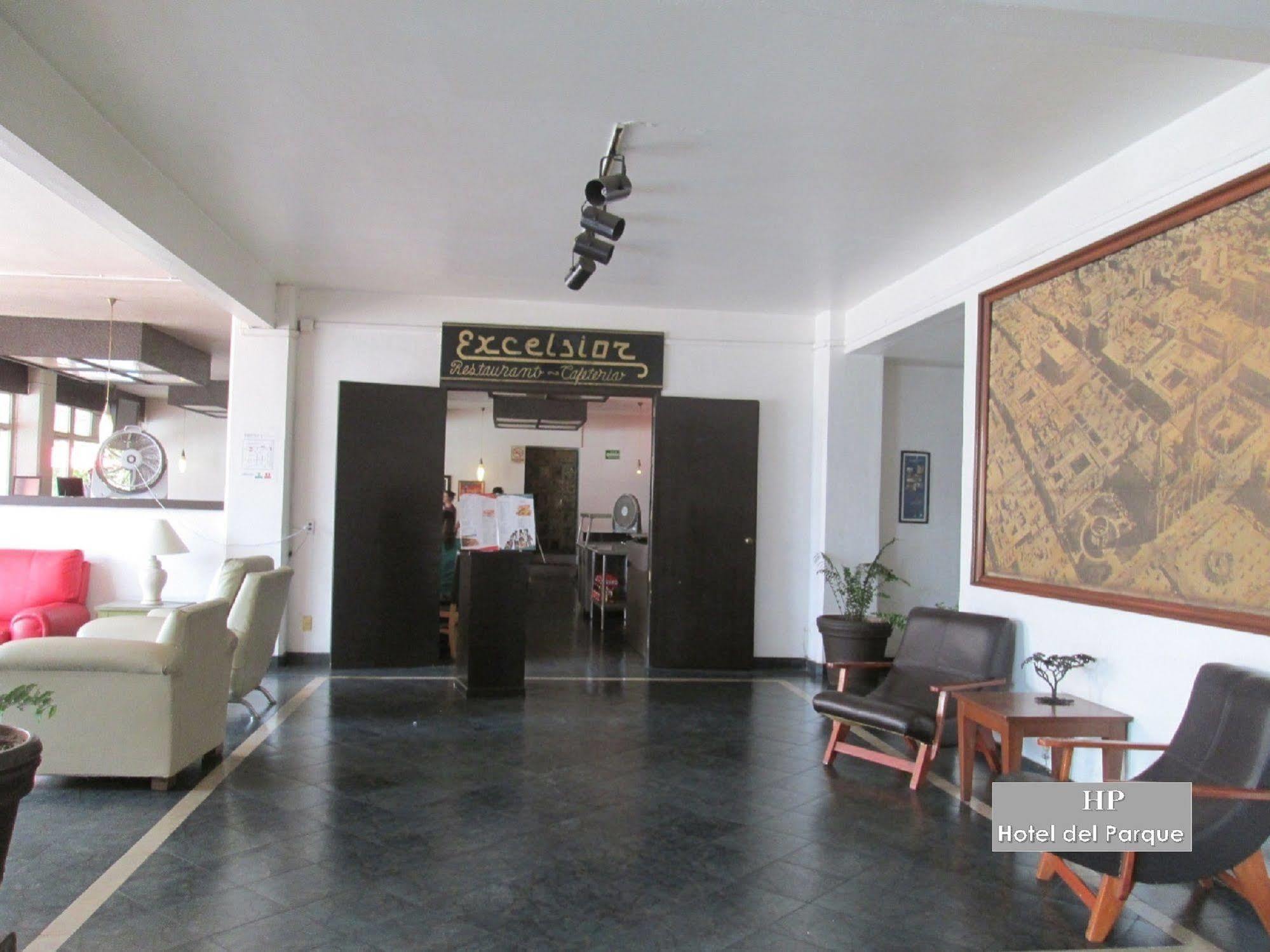 Hotel Del Parque Guadalajara Esterno foto