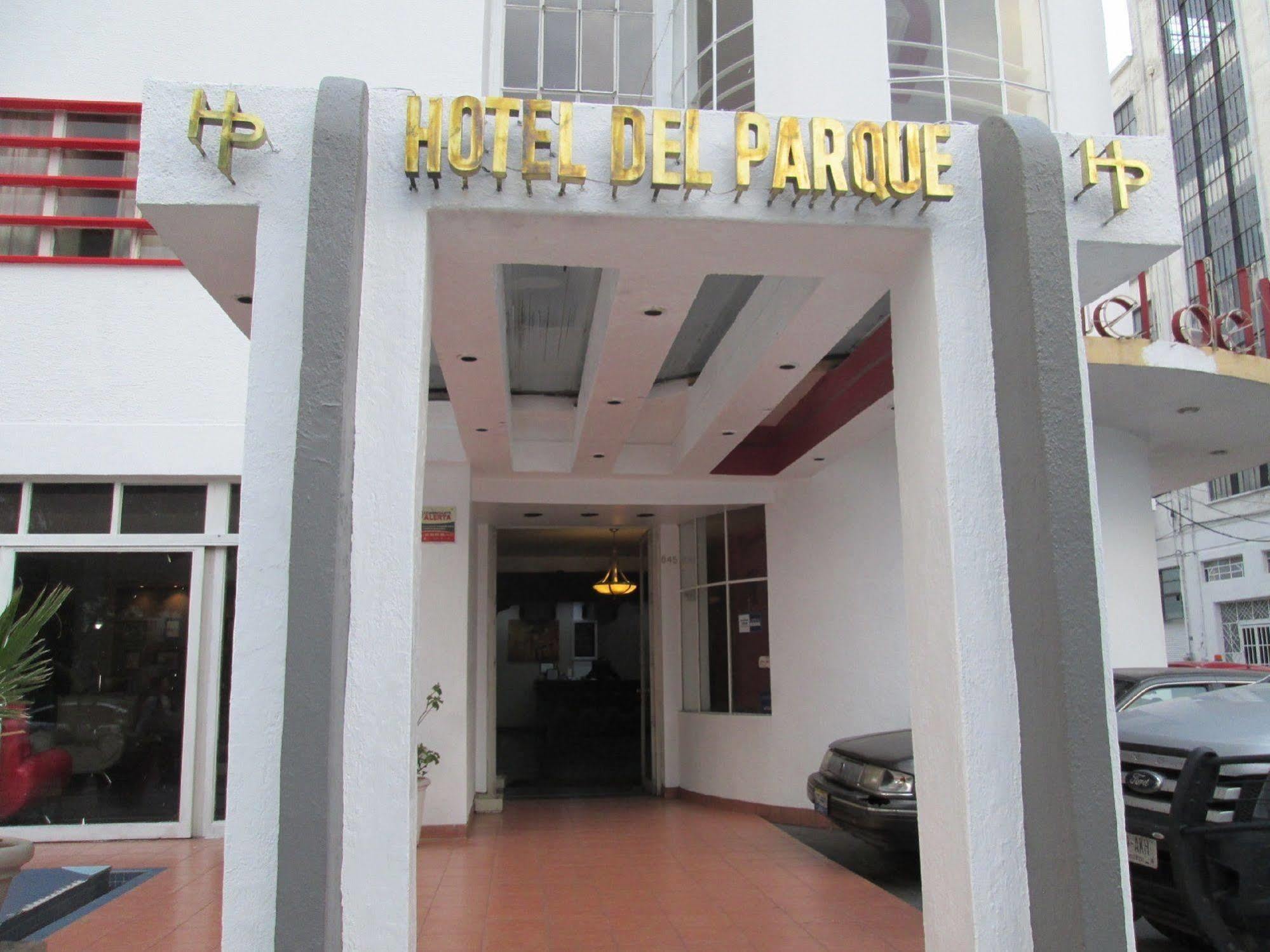 Hotel Del Parque Guadalajara Esterno foto