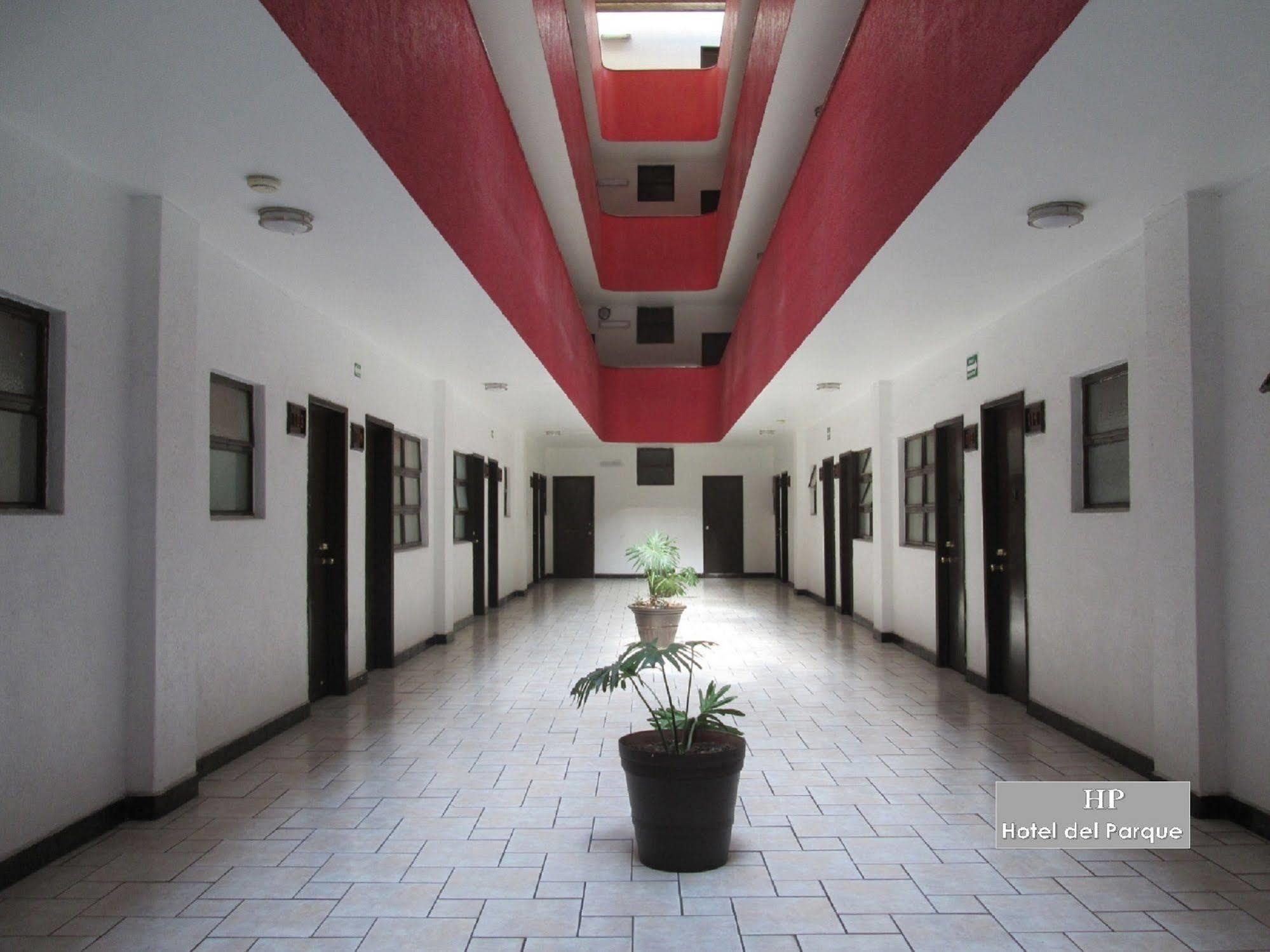 Hotel Del Parque Guadalajara Esterno foto