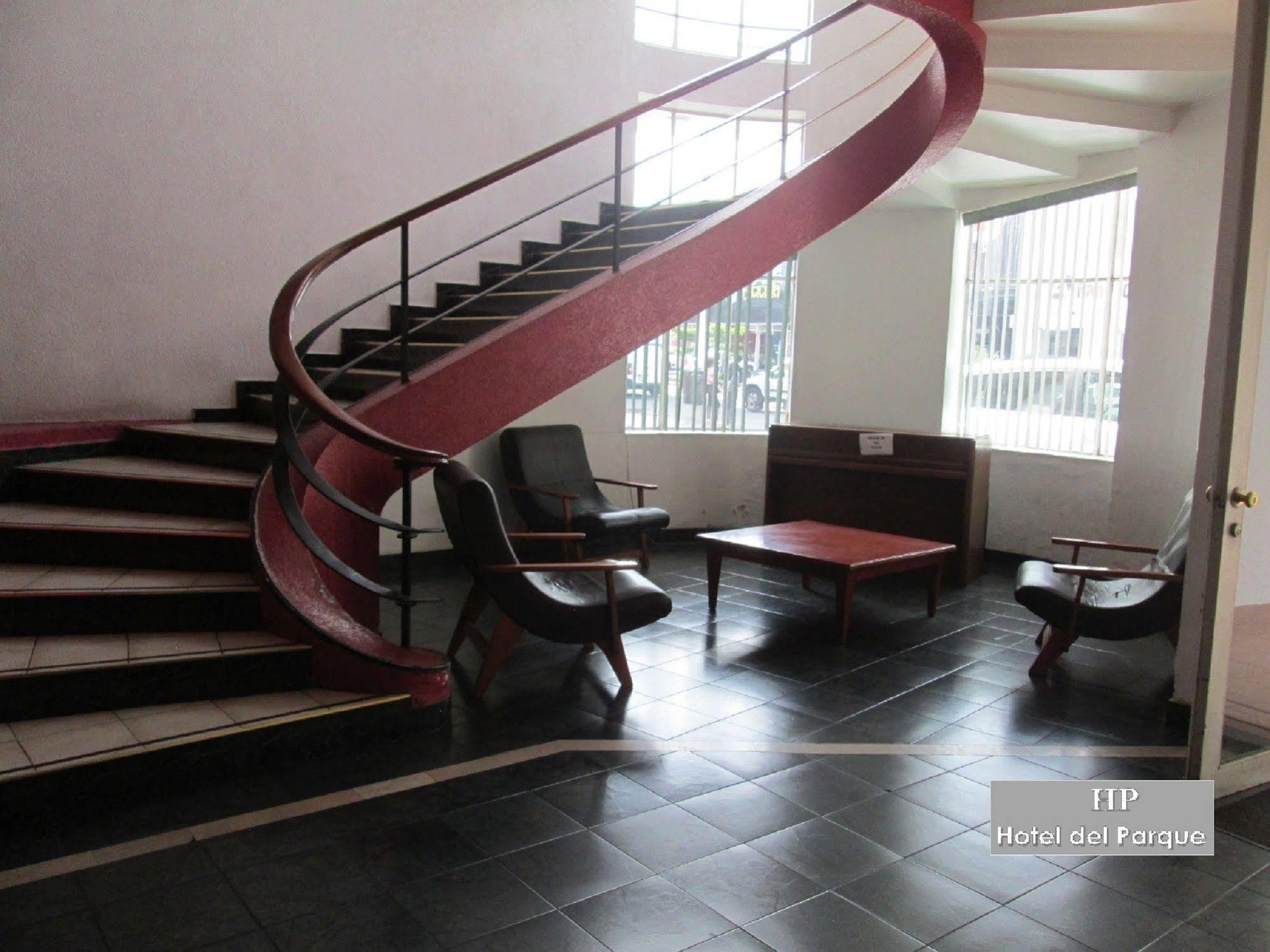 Hotel Del Parque Guadalajara Esterno foto
